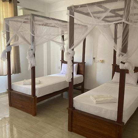 Savenrose Beach Villa Matara Extérieur photo