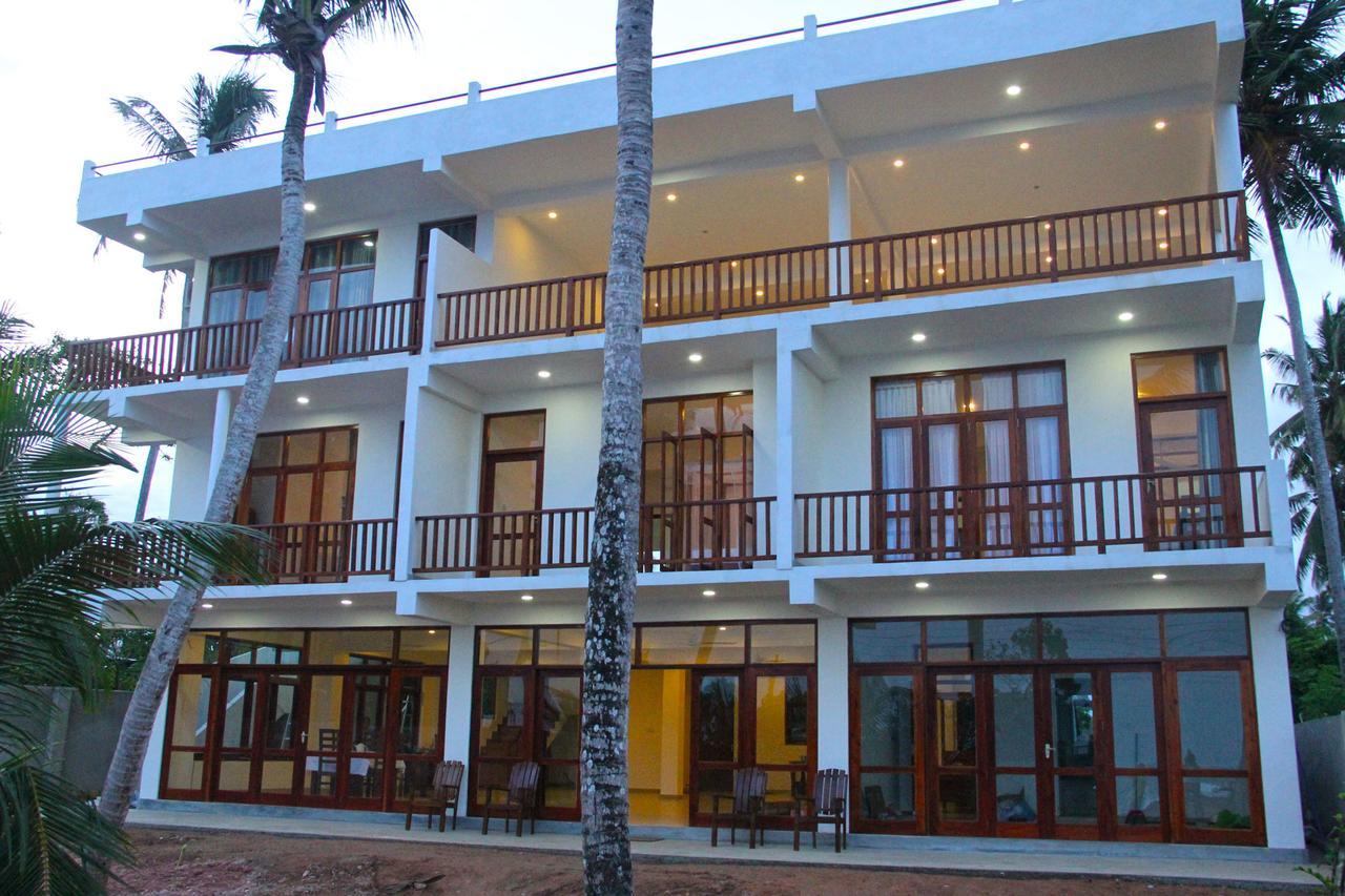 Savenrose Beach Villa Matara Extérieur photo